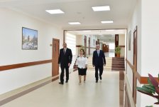 Президент Ильхам Алиев ознакомился с состоянием школы номер 101 в Сураханском районе Баку после капремонта и реконструкции  (ФОТО)