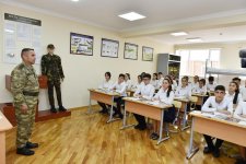 Президент Ильхам Алиев и Первая леди Мехрибан Алиева приняли участие в открытии нового учебного комплекса полной средней школы номер 300 в Бинагадинском районе Баку