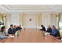 President Ilham Aliyev receives Turkish vice president (PHOTO)