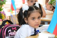 Полные радости и волнения мгновения Дня знаний в Баку (ФОТО)