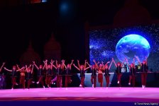 Феерическая церемония торжественного открытия 37-го Чемпионата мира по художественной гимнастике в Баку (ФОТО/ВИДЕО)