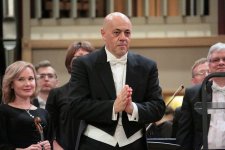 Магия и триумф азербайджанского дирижера в Екатеринбурге. Больше ста человек играют как одно целое! (ФОТО)