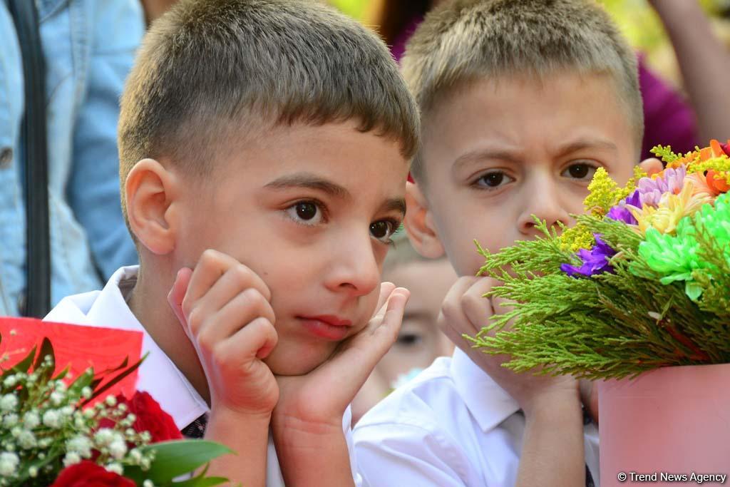 Полные радости и волнения мгновения Дня знаний в Баку (ФОТО)
