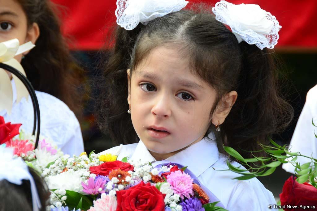 Полные радости и волнения мгновения Дня знаний в Баку (ФОТО)