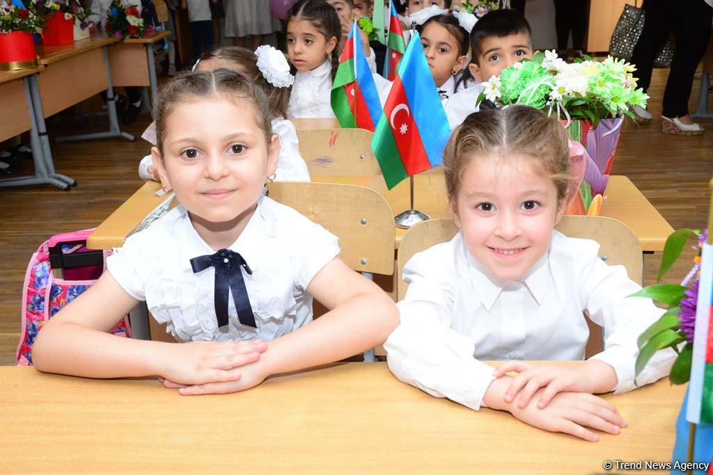 Полные радости и волнения мгновения Дня знаний в Баку (ФОТО)