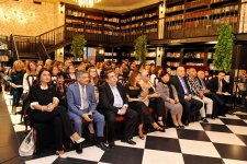 Бакинский книжный центр торжественно отметил 1 год (ФОТО)