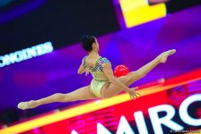 Лучшие моменты второго дня Чемпионата мира по художественной гимнастике в Баку (ФОТО)