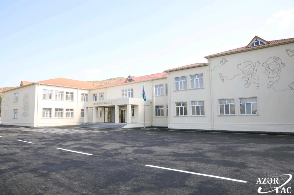 В Агсу и Исмаиллы сданы в эксплуатацию новые школьные здания, построенные Фондом Гейдара Алиева (ФОТО)