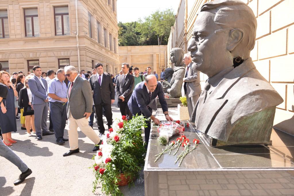 В Азербайджане торжественно отмечается День национальной музыки (ФОТО)