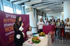 Gymnastic ribbon of Yana Batyrshina sold for 2,500 euros at auction in Baku (PHOTO)