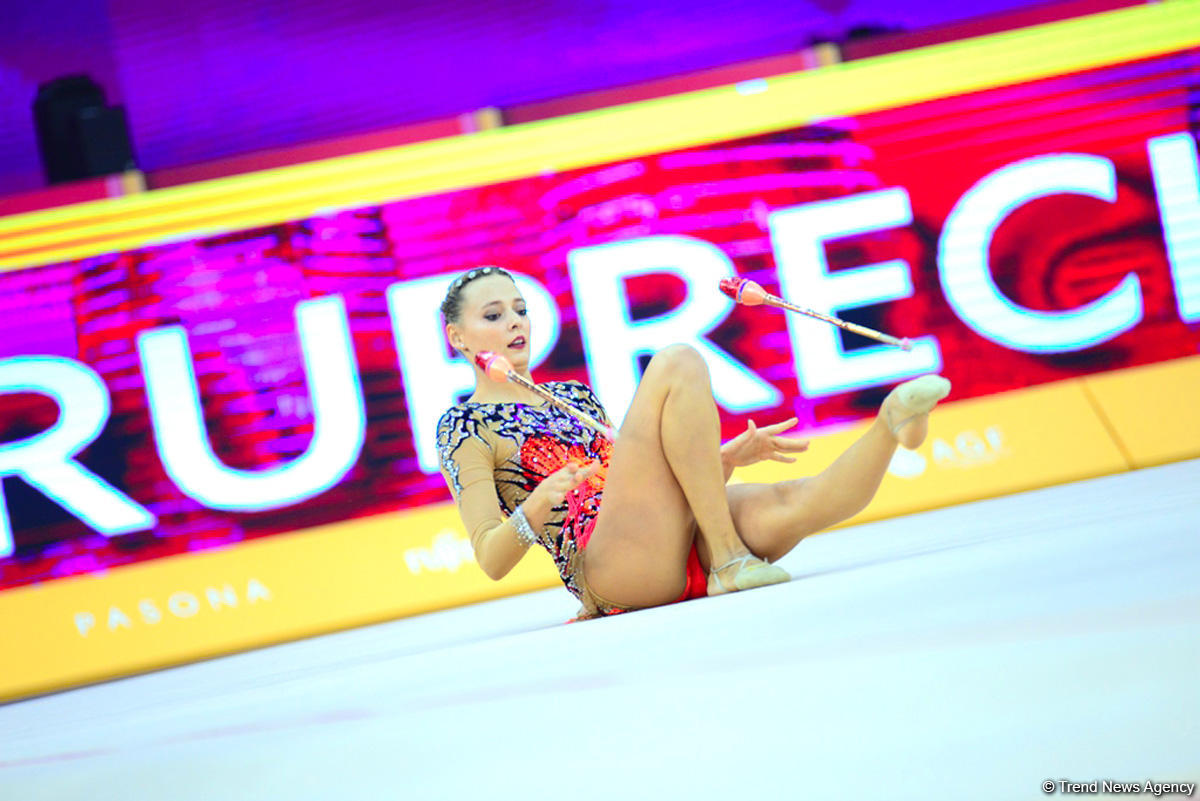 Best moments of Day 3 in 37th Rhythmic Gymnastics World Championships in Baku (PHOTO)