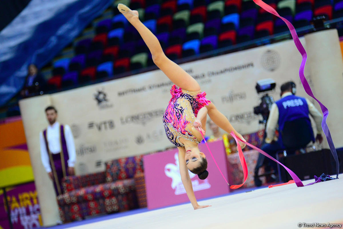 Best moments of Day 3 in 37th Rhythmic Gymnastics World Championships in Baku (PHOTO)