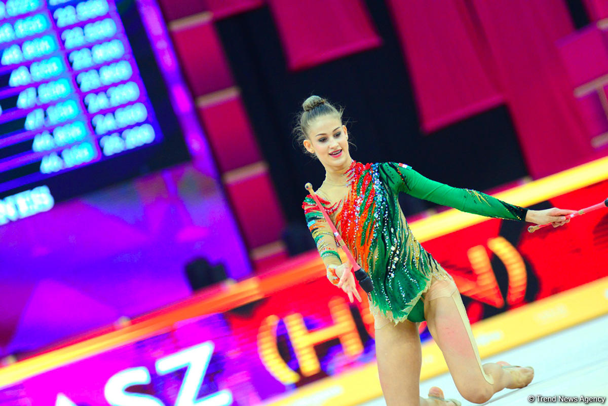 Best moments of Day 3 in 37th Rhythmic Gymnastics World Championships in Baku (PHOTO)