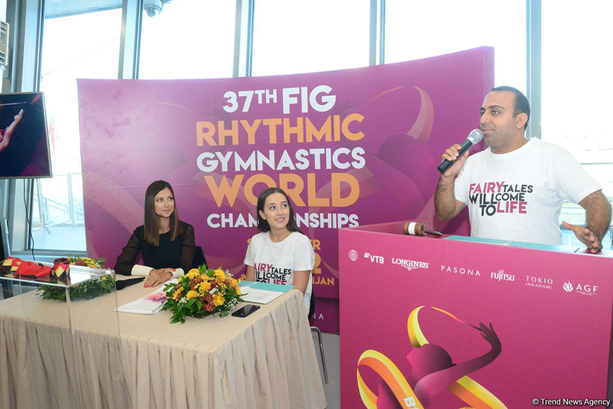 Gymnastic ribbon of Yana Batyrshina sold for 2,500 euros at auction in Baku (PHOTO)