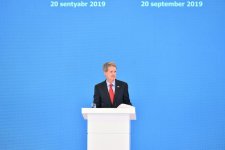 Президент Ильхам Алиев принял участие в церемонии по случаю 25-летия «Контракта века» и Дня нефтяников (ФОТО)