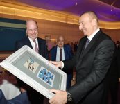 Президент Ильхам Алиев принял участие в церемонии по случаю 25-летия «Контракта века» и Дня нефтяников (ФОТО)