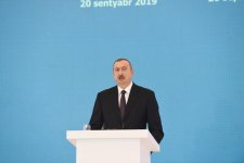 Президент Ильхам Алиев принял участие в церемонии по случаю 25-летия «Контракта века» и Дня нефтяников (ФОТО)