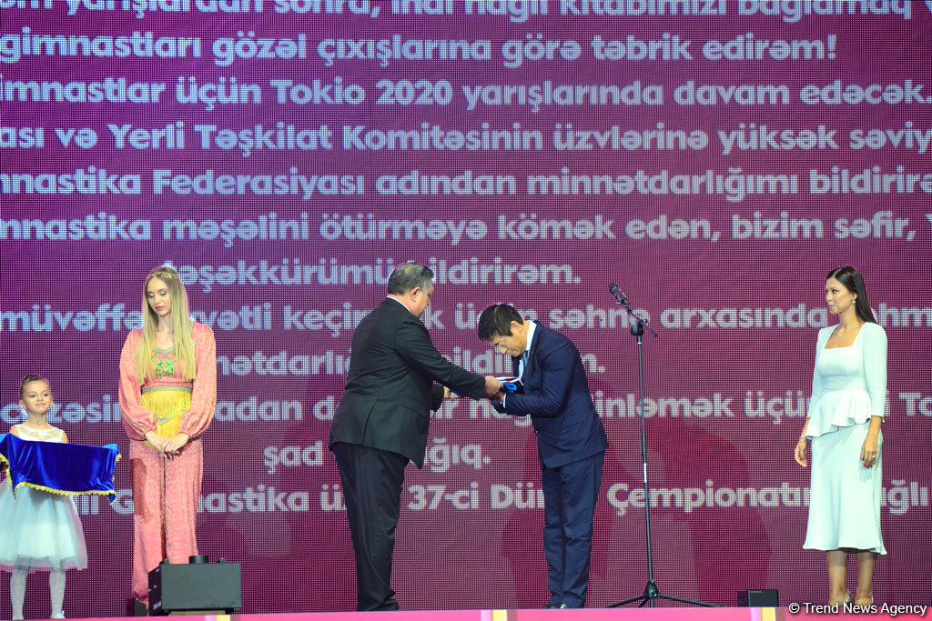 Грандиозная церемония закрытия 37-го Чемпионата мира по художественной гимнастике в Баку (ВИДЕО, ФОТО)