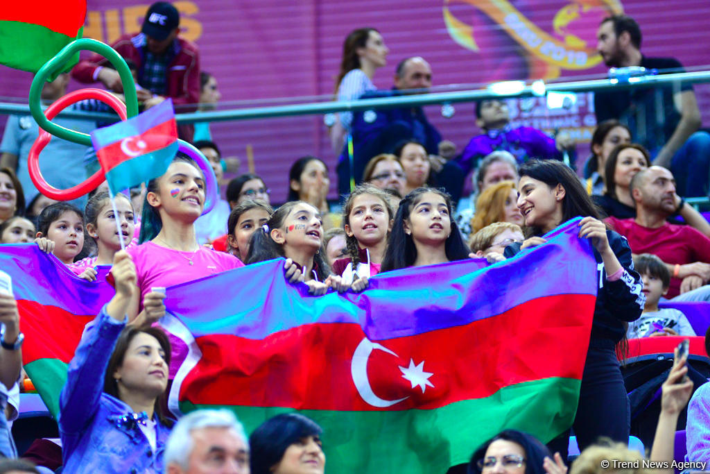 Лучшие моменты заключительного дня Чемпионата мира по художественной гимнастике в Баку (ФОТО)