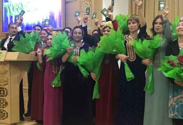 Over 8,000 stateless people received Turkmen passport in recent years (PHOTO)