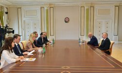 Президент Ильхам Алиев принял делегацию во главе с вице-президентом Международной финансовой корпорации (ФОТО)