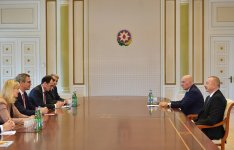 Президент Ильхам Алиев принял делегацию во главе с вице-президентом Международной финансовой корпорации (ФОТО)