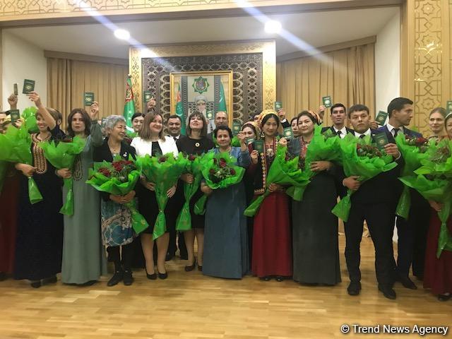 Over 8,000 stateless people received Turkmen passport in recent years (PHOTO)