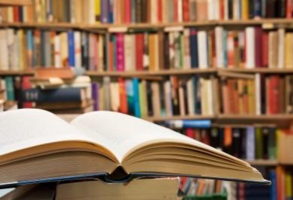 Азербайджан представлен на Международной книжной выставке в Иране
