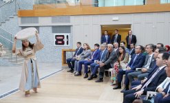 Вице-президент Фонда Гейдара Алиева Лейла Алиева присутствовала на премьере антрепризы «Насими» (ФОТО)
