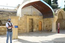 В рамках Фестиваля Насими во Дворце Ширваншахов открылась выставка İrfani sirlər (ФОТО)