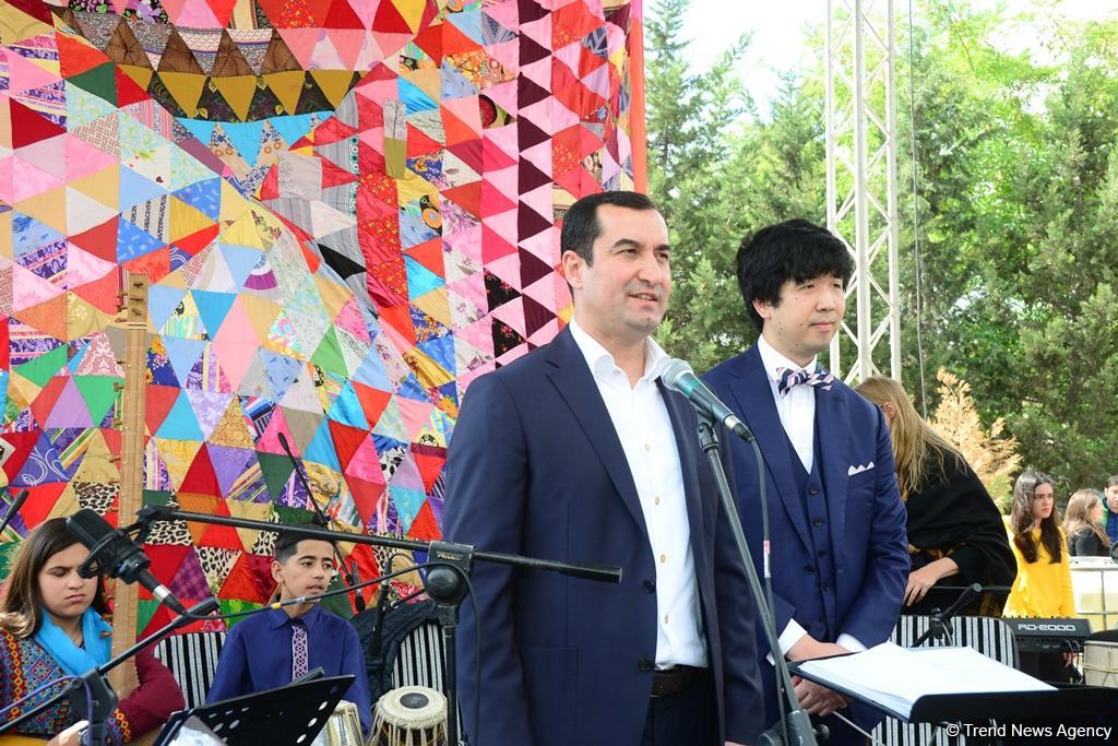 В рамках Фестиваля Насими в Шамахы прошло торжественное открытие выставки миниатюр, и был представлен концерт (ФОТО)