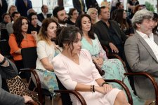 Вице-президент Фонда Гейдара Алиева Лейла Алиева и Арзу Алиева приняли участие в показе документального фильма «Свет за окном» (ФОТО)