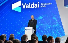 Azerbaijani president attends plenary session of 16th Annual Meeting of Valdai International Discussion Club (PHOTO)