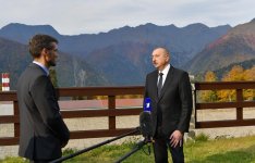 Azerbaijani president responds to questions from Channel One and Rossiya TV channels (PHOTO)