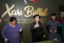 В Баку состоялось открытие Xarı Bülbül - шоколадные и кондитерские изделия ручной работы (ФОТО)
