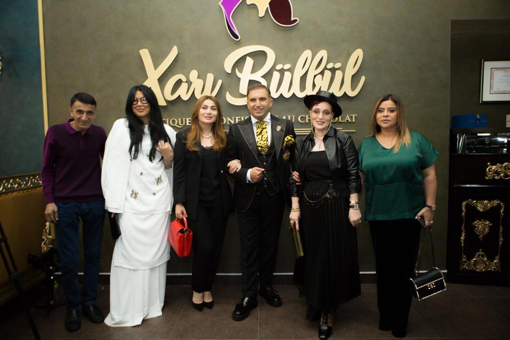 В Баку состоялось открытие Xarı Bülbül - шоколадные и кондитерские изделия ручной работы (ФОТО)