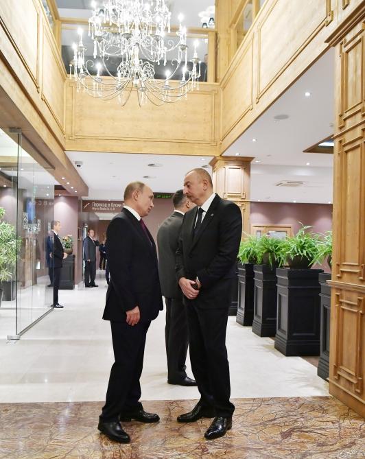 President Aliyev meets participants of 16th Annual Meeting of Valdai International Discussion Club (PHOTO)
