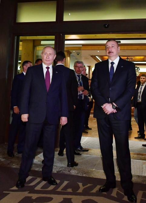 President Aliyev meets participants of 16th Annual Meeting of Valdai International Discussion Club (PHOTO)