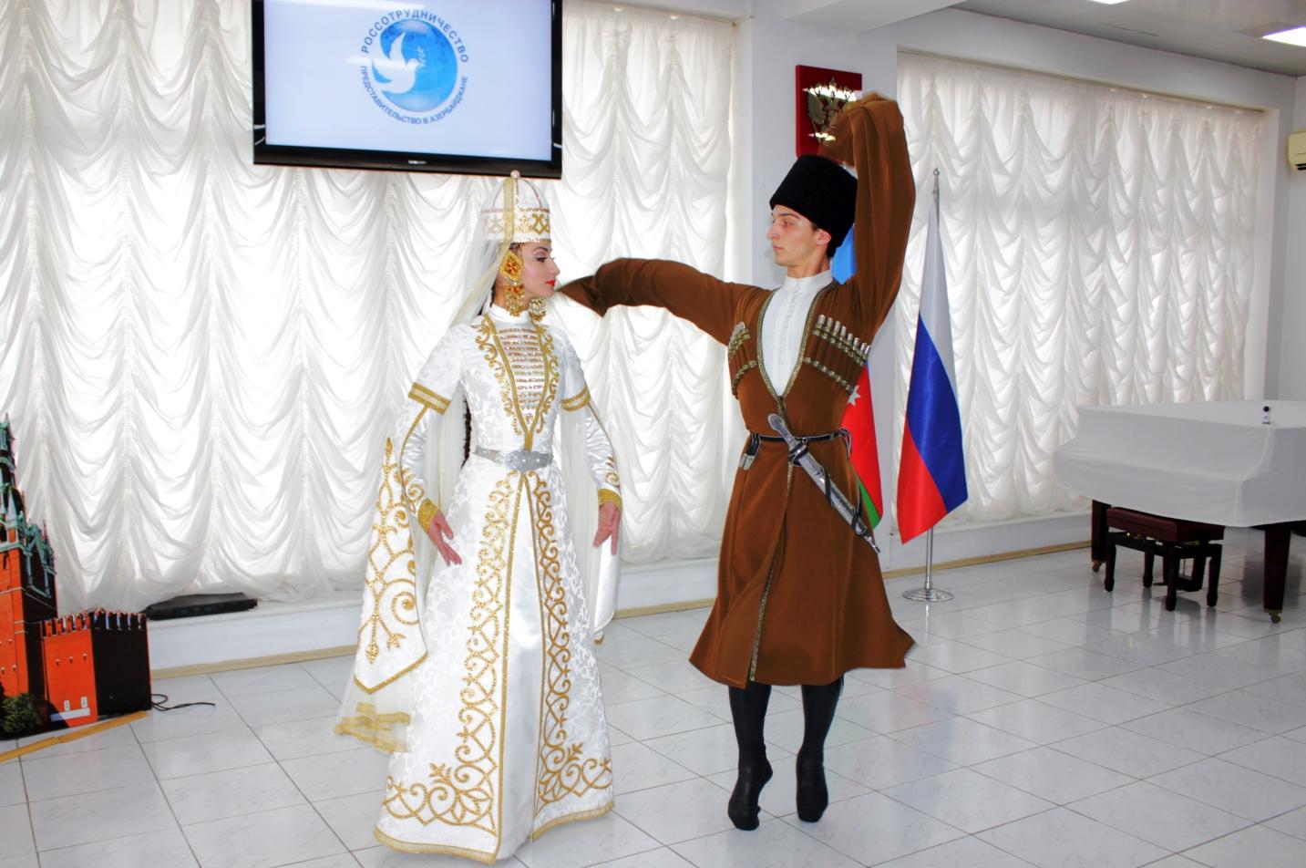 В Азербайджане открылись Дни культуры Карачаево-Черкесской Республики (ФОТО)