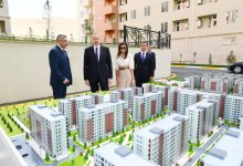 Президент Ильхам Алиев и Первая леди Мехрибан Алиева приняли участие в открытии жилого комплекса «Гобу Парк-2» для вынужденных переселенцев (ФОТО)