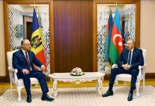 President Ilham Aliyev meets with Moldovan President Igor Dodon