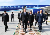 Президент Ильхам Алиев прибыл с рабочим визитом в Туркменистан (ФОТО) (версия 2)