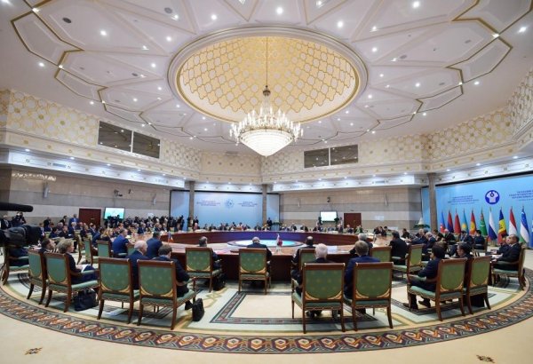 President Ilham Aliyev attends expanded session of CIS Heads of State Council in Ashgabat (PHOTO)