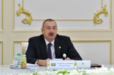 Президент Ильхам Алиев принял участие в заседании Совета глав государств СНГ в узком составе в Ашгабаде (ФОТО)