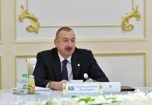 Президент Ильхам Алиев принял участие в заседании Совета глав государств СНГ в узком составе в Ашгабаде (ФОТО)