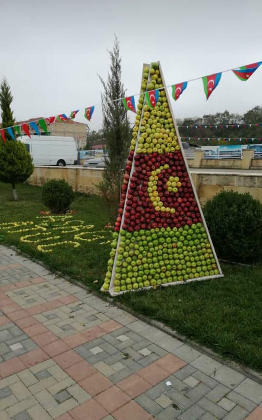 В Губе проходит Праздник яблок - более 100 сортов, самые-самые… (ФОТО/ВИДЕО)