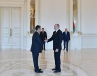 Президент Ильхам Алиев принял верительные грамоты нового посла Казахстана (ФОТО)
