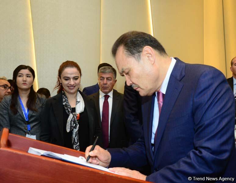 Meeting of FMs of Turkic Council states underway in Baku (PHOTO)
