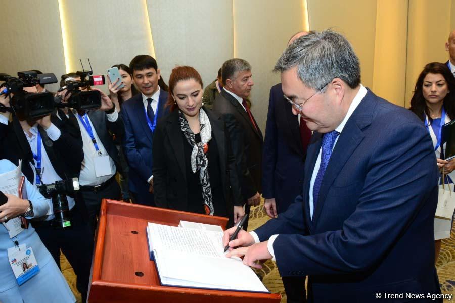 Meeting of FMs of Turkic Council states underway in Baku (PHOTO)