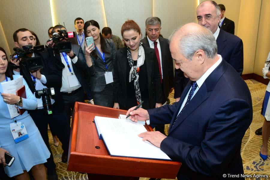 Meeting of FMs of Turkic Council states underway in Baku (PHOTO)